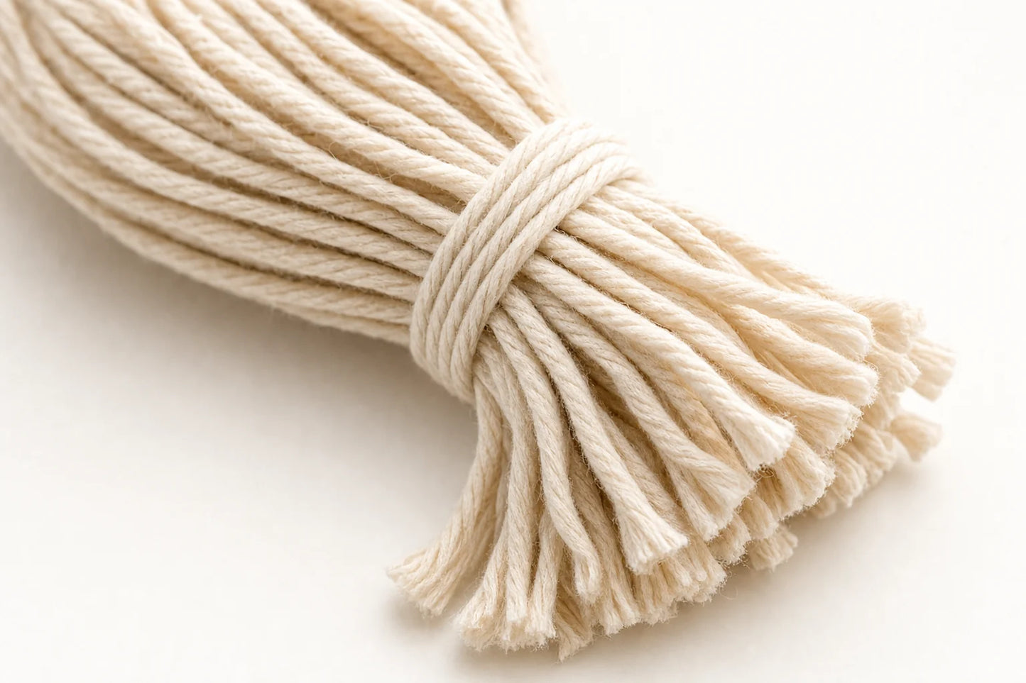 Pre-Cut 4' Cotton Balloon Strings – 144 Count close-up product detail